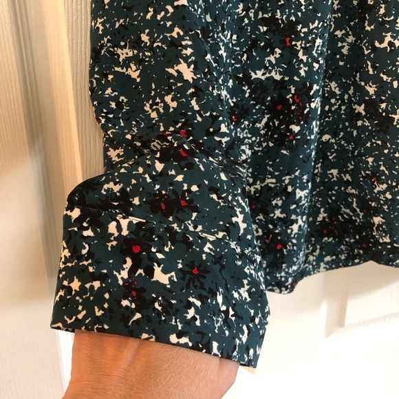 Elizabeth and James size medium blouse - Picture 11 of 14